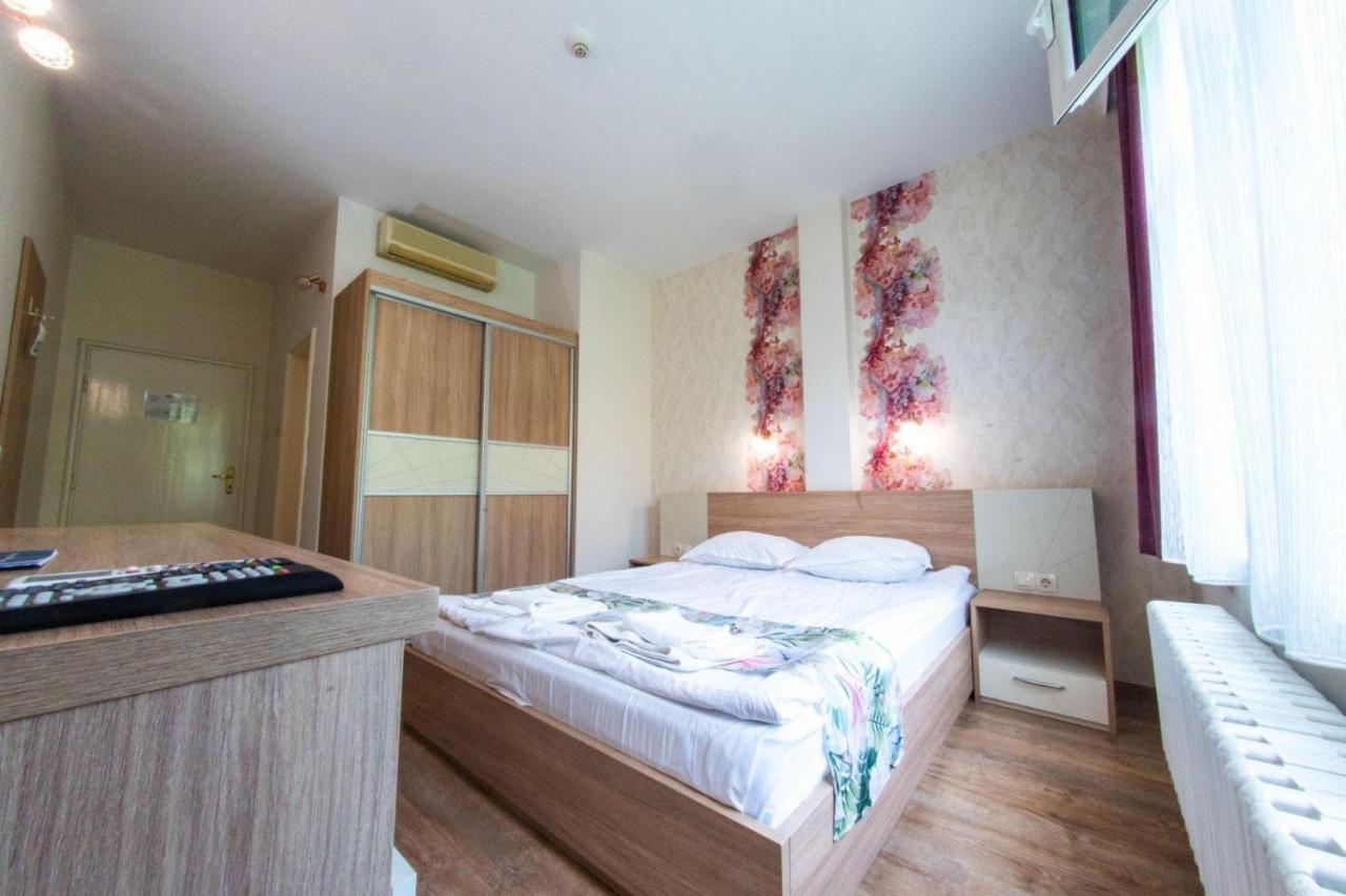 Hotel Ezeroto Stara Zagora Esterno foto