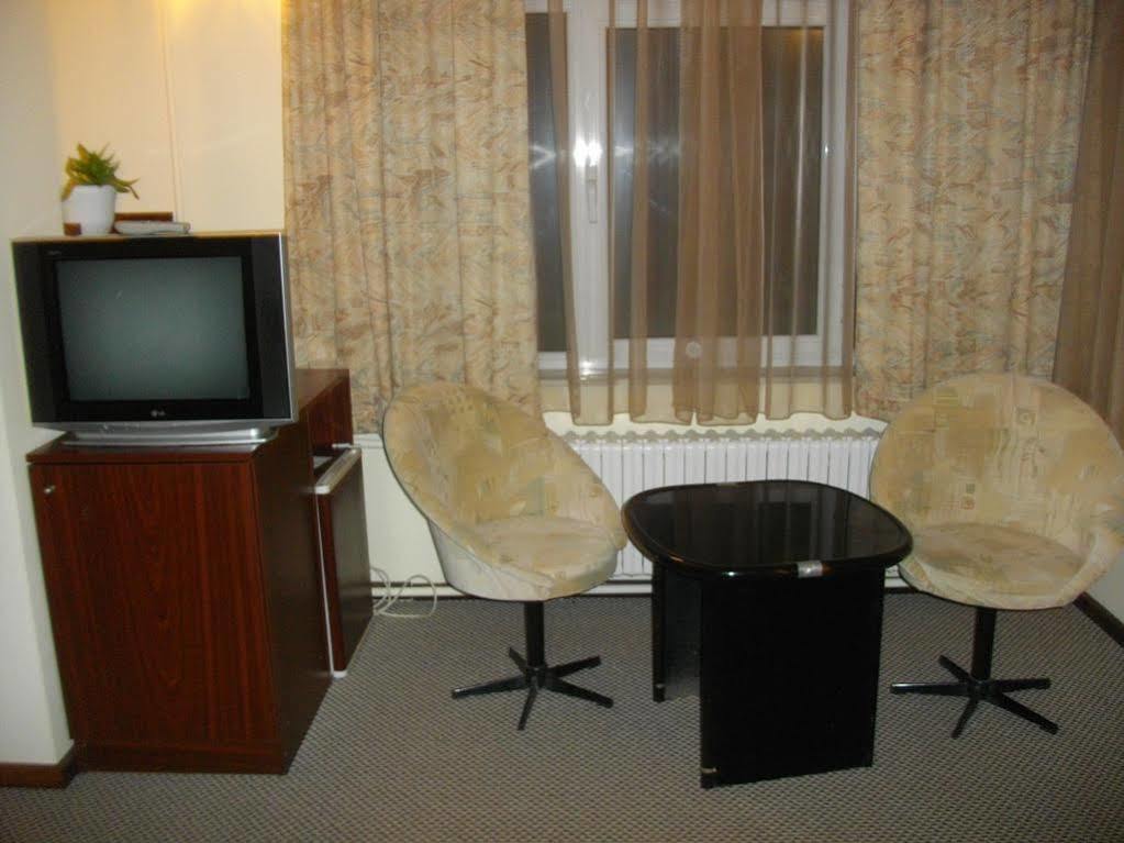 Hotel Ezeroto Stara Zagora Esterno foto